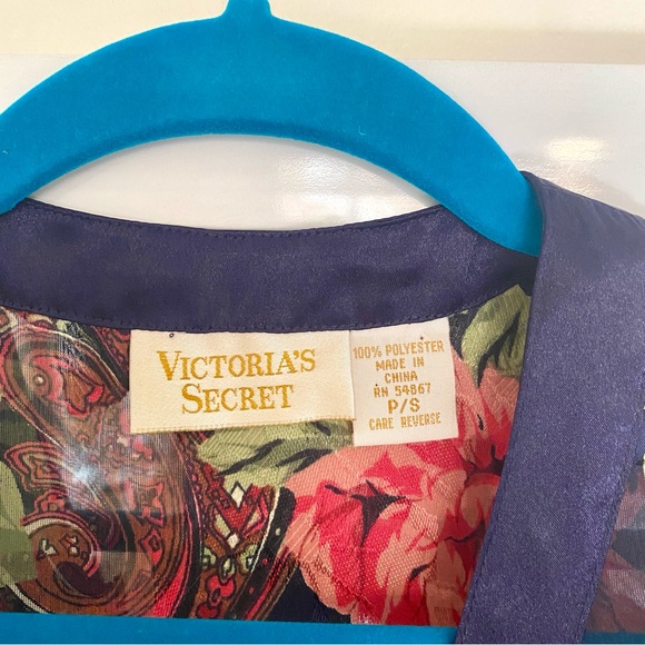 Victoria’s Secret Vintage Button Down Floral Nightshirt/Nightgown - Picture 3 of 9